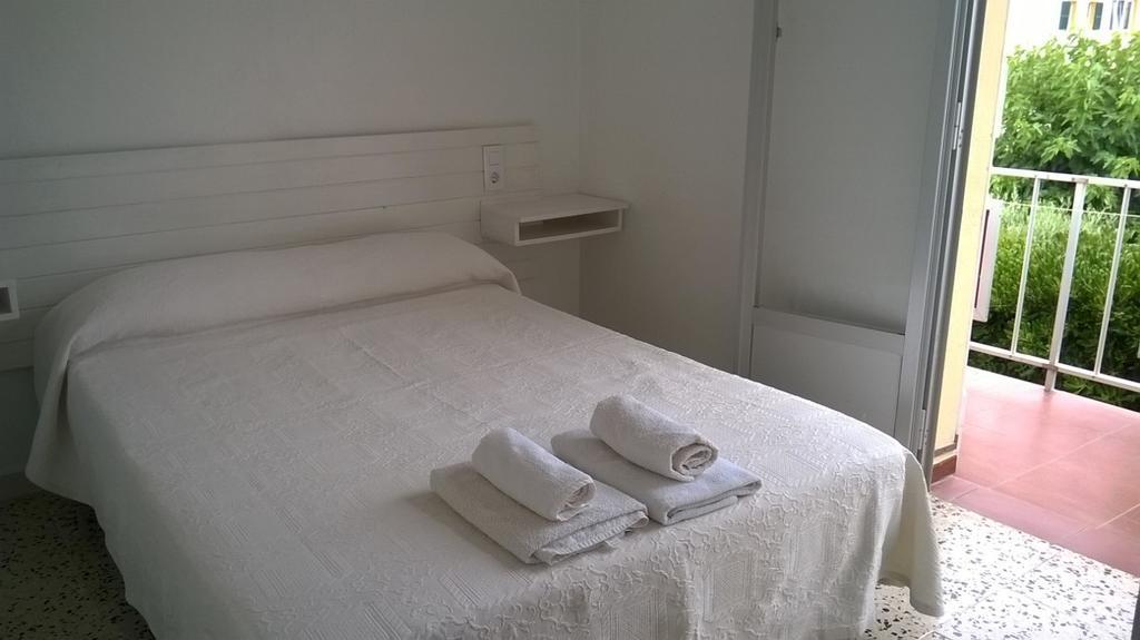 Hostal Paris Ciutadella Ciutadella  Habitación foto