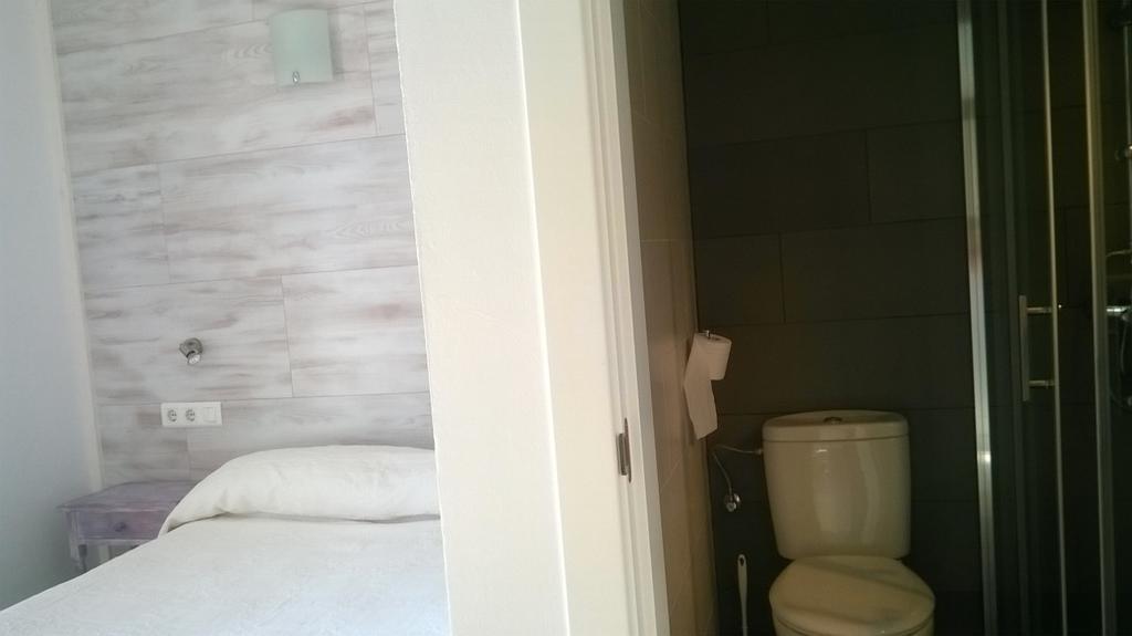 Hostal Paris Ciutadella Ciutadella  Habitación foto